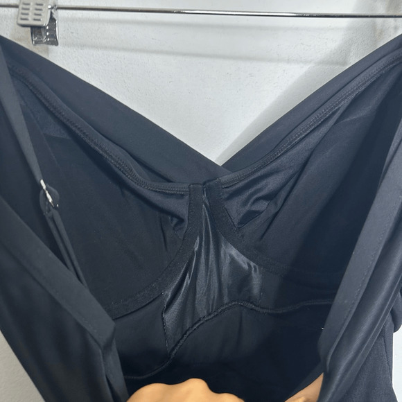 MIRACLESUIT Solid Harper Underwire One Piece Swimsuit BLACK Slimming womens 12 - Picture 6 of 7